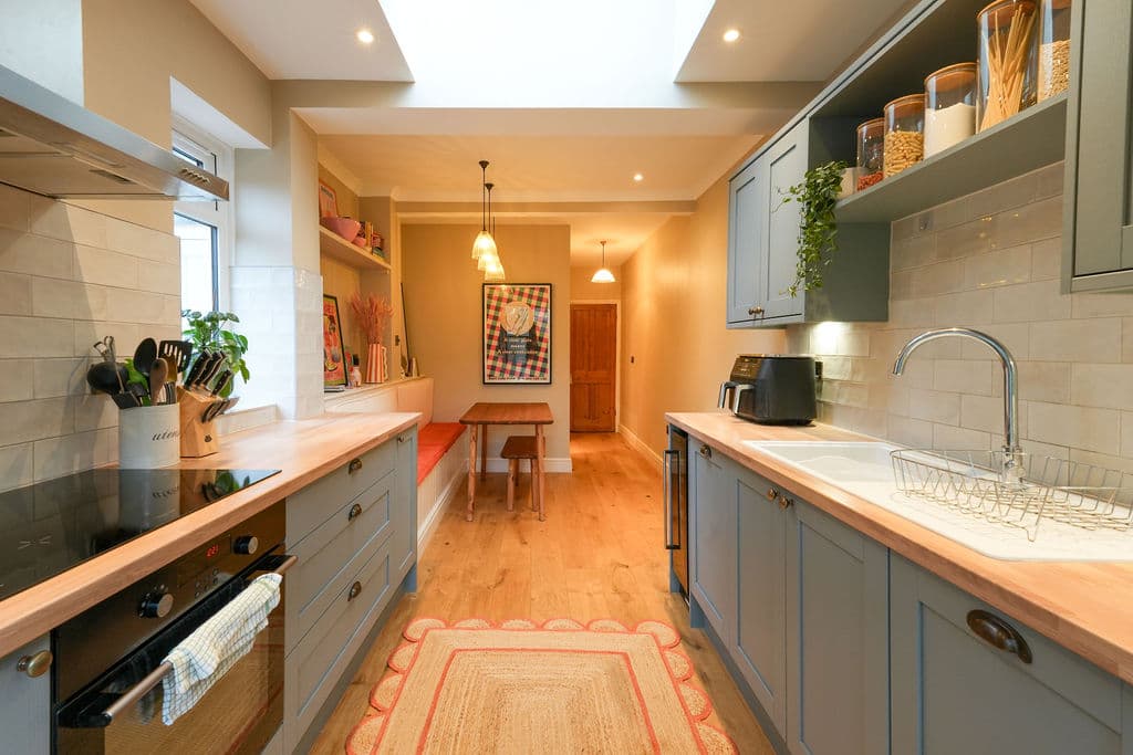 Clarendon Road - Image 3