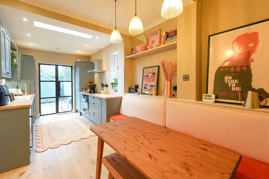 Clarendon Road - Image 5