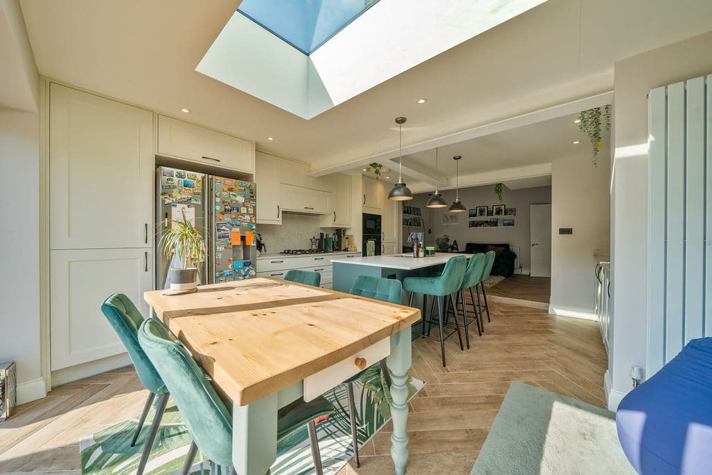 Haydons Road - Image 3