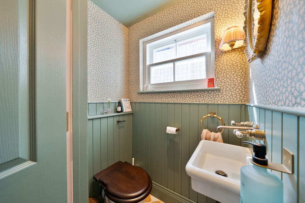 Nutfield Road - Image 5