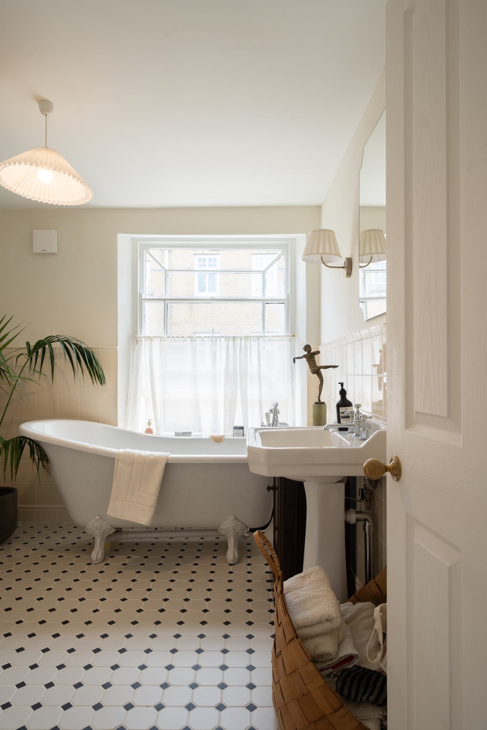 Pitfield Street - Image 11